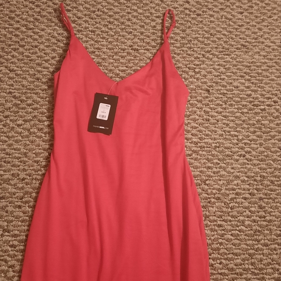 Red midi dress - Picture 3 of 5